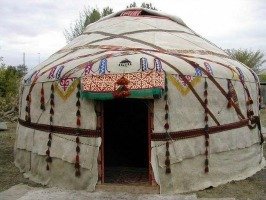 normal_yurt.jpg