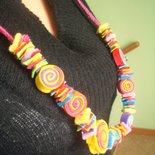 Collana multicolore in stoffa