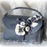 Borsa iris in feltro grigio con fiori