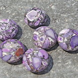 2 perle a pastiglia in pietra sintetica viola - effetto granito
