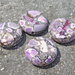 2 perle a pastiglia grande in pietra sintetica viola - effetto granito