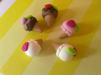 LOTTO 5 coni gelato in Fimo Cernit LOTTO 5 coni gelato in Fimo Cernit