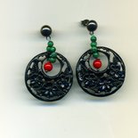 Orecchini a creola in bakelite e pietre dure