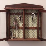 Vetrinetta portachiavi in legno