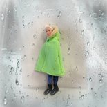 per Barbie: mantella verde in pile con cappuccio