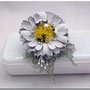 Spilla fiore di pelle. Margherita