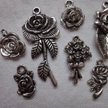 7 rose di 7 modelli in argento tibetano
