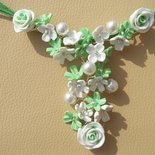 collana con fiori