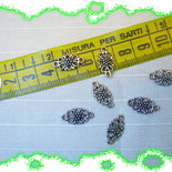 10 charm connettori floreali FIORI arg. tibetano