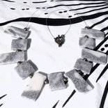 collana effetto marmo