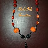 COLLANA ARANCIONE E NERA REALIZZATA ALL'UNCINETTO