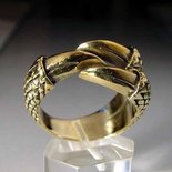 Anello mod. artiglio di drago in bronzo