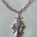 collana con catena in metallo colore argento e ciondolo fatina con strass