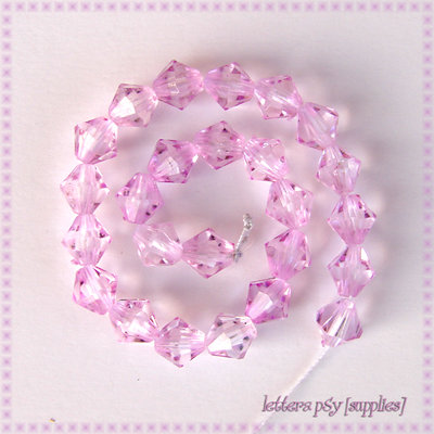 25 Biconi Rosa Chiaro (6 mm) 25 Biconi Rosa Chiaro (6 mm)