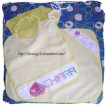 SET ASILO PUNTOCROCE PERSONALIZZABILE -BAVAGLINO,TOVAGLIETTA E SACCHETTO-.