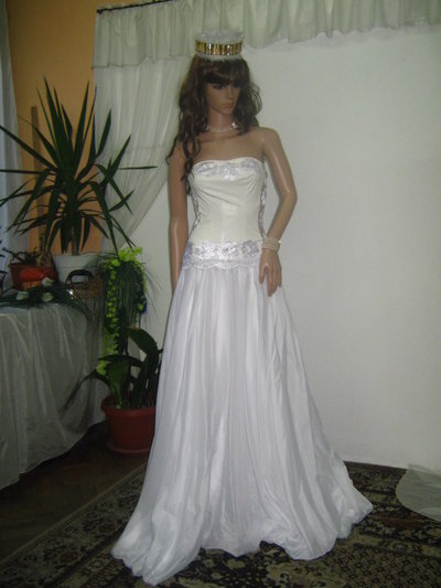 Bellissimo abito da sposa Bellissimo abito da sposa