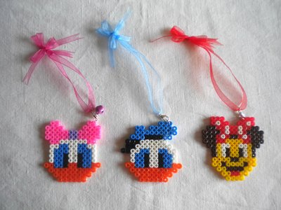 CIONDOLI DISNEY CON HAMA BEADS PER BORSA CIONDOLI DISNEY CON HAMA BEADS PER BORSA