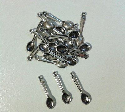 CHARM A CUCCHIAIO CHARM A CUCCHIAIO