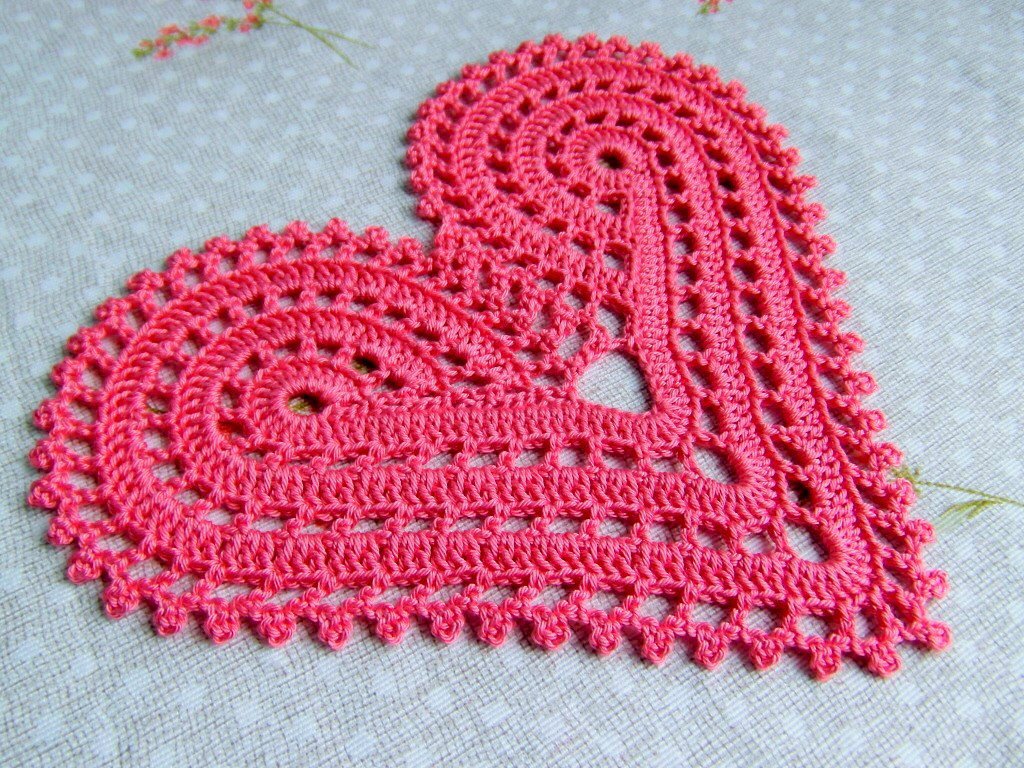 Cuore rosa di san valentino all'uncinetto feste idee regalo ... Hobby uncinetto