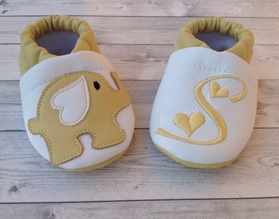 Scarpine babbucce ecopelle Elefantino personalizzate con iniziale - Bimbi 3-6 mesi Scarpine babbucce ecopelle Elefantino personalizzate con iniziale - Bimbi 3-6 mesi