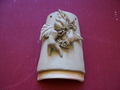 Tegolina in ceramica aglio e peperoncini Tegolina in ceramica aglio e peperoncini