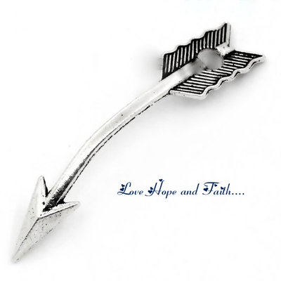 Charm ciondolo "Freccia" (3,5x7,0mm) (cod.24190) Charm ciondolo "Freccia" (3,5x7,0mm) (cod.24190)