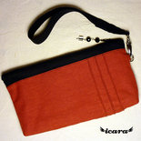 Pochette rossa e nera Pochette rossa e nera