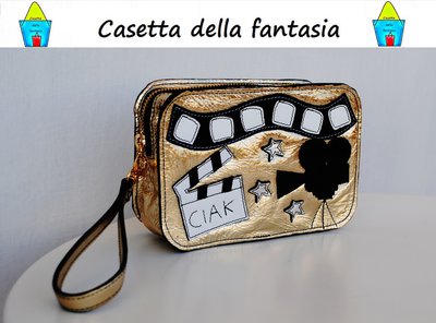 Custodia Telecamera Vera Pelle. Modello Sara. Base Oro Custodia Telecamera Vera Pelle. Modello Sara. Base Oro