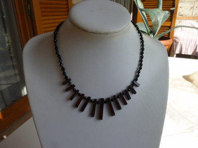 COLLANA UNISEX CON ELEMENTI DI UNAKITE E PERLE OVALI DI CRISTALLO COLLANA UNISEX CON ELEMENTI DI UNAKITE E PERLE OVALI DI CRISTALLO