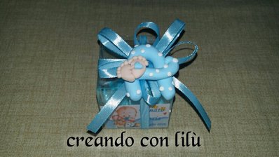 Bomboniera completa iniziale lettera fimo con piedini Bomboniera completa iniziale lettera fimo con piedini