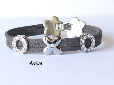Braccialetto alcantara e strass art 5 Braccialetto alcantara e strass art 5