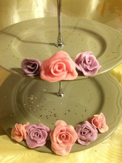 Alzatina per dolci con decorazioni in pasta di mais per la casa ... Cucina alzatina decorazione