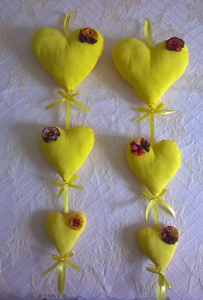 COPPIA DI GHIRLANDE DI CUORI GIALLI, CUORE IMBOTTITO GIALLO LIMONE COPPIA DI GHIRLANDE DI CUORI GIALLI, CUORE IMBOTTITO GIALLO LIMONE