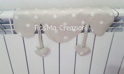 Copri Termosifone Onde con Cuori Fatto A Mano Copri Termosifone Onde con Cuori Fatto A Mano