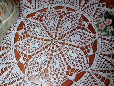 Centrino a uncinetto bianco, centrotavola, pizzo, arredamento casa ... Centrotavola uncinetto schema