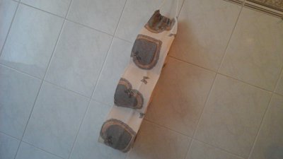 Porta rotoli cartaigenica shabby per tre rotoli Porta rotoli cartaigenica shabby per tre rotoli