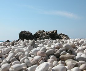normal_pebble-beach-219210_640.jpg