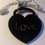 (410) Ciondolo cuore LOVE in plexiglass con collana fina