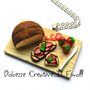 Collana Vassoio Pane e bruschette con pomodoro e basilico  - handmade idea regalo - miniature