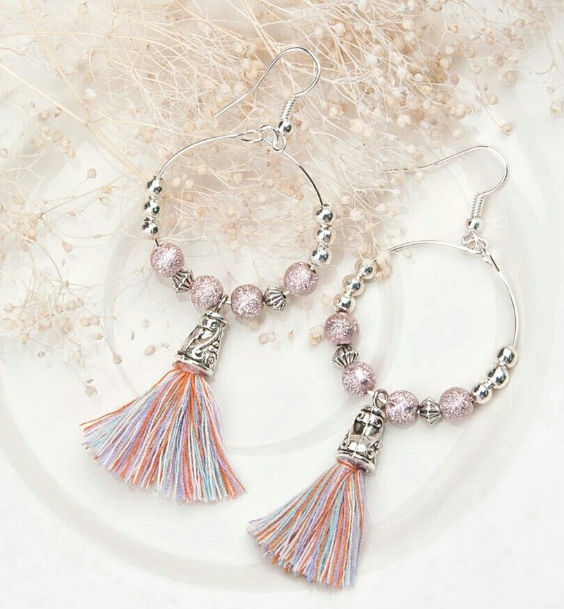 Orecchini Pendenti A Cerchio Con Nappe Coiris – Lunghi 11,5 Cm, In Lega E Arenaria, Colorati