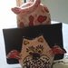 Scultura di gatto porta cellulare di ceramica modellato e dipinto a mano