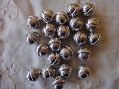 22 Perle Metallo color argento 16 mm.
