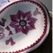 Poggia mestolo di ceramica modellato e dipinto a mano tonalità rosa e sue sfumature