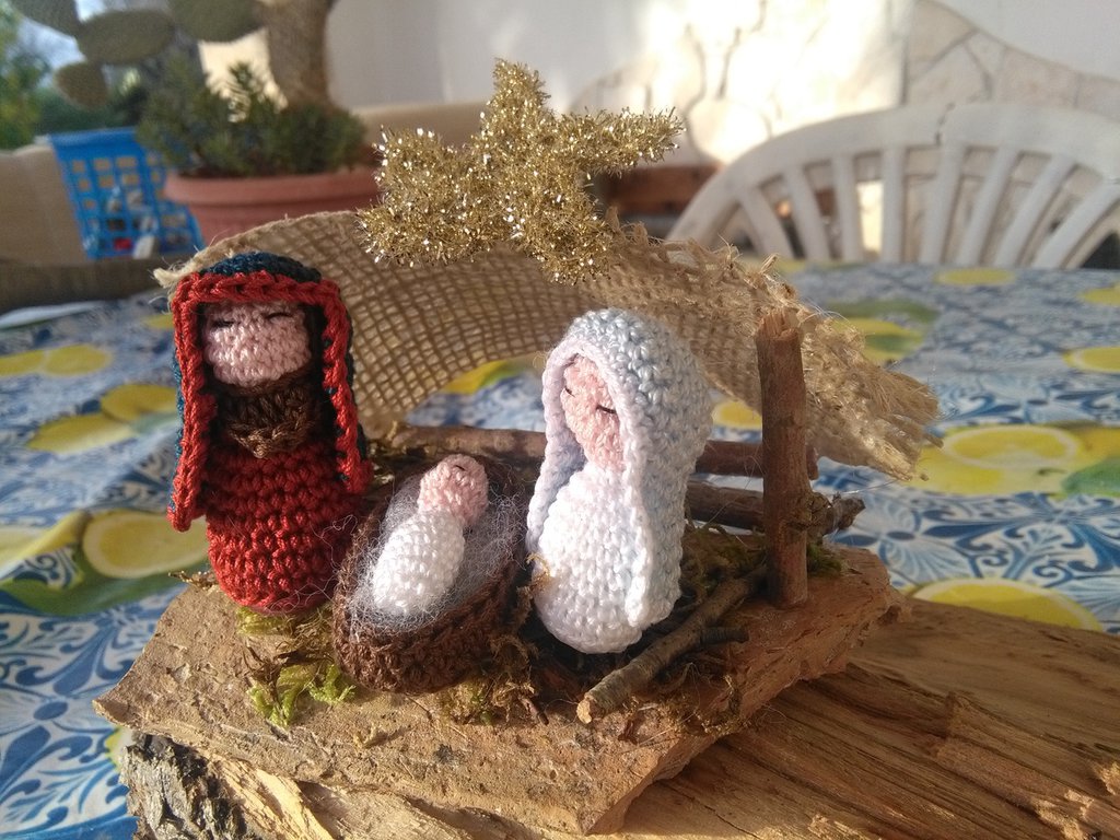 MINI PRESEPE FATTO A MANO Feste