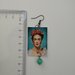 Frida Kahlo orecchini di carta pendenti con perla verde acqua
