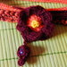 Girocollo di lana con fiore e perla
