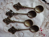 4 Cucchiaini in Metallo color bronzo 6 cm.