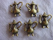 5 Teiere in Metallo color bronzo 19x15 mm.