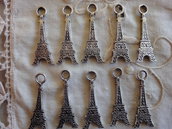 10 Torri Eiffel in Metallo color argento 32x12mm.