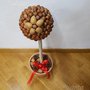 Albero nocciola e fiore di mandorle